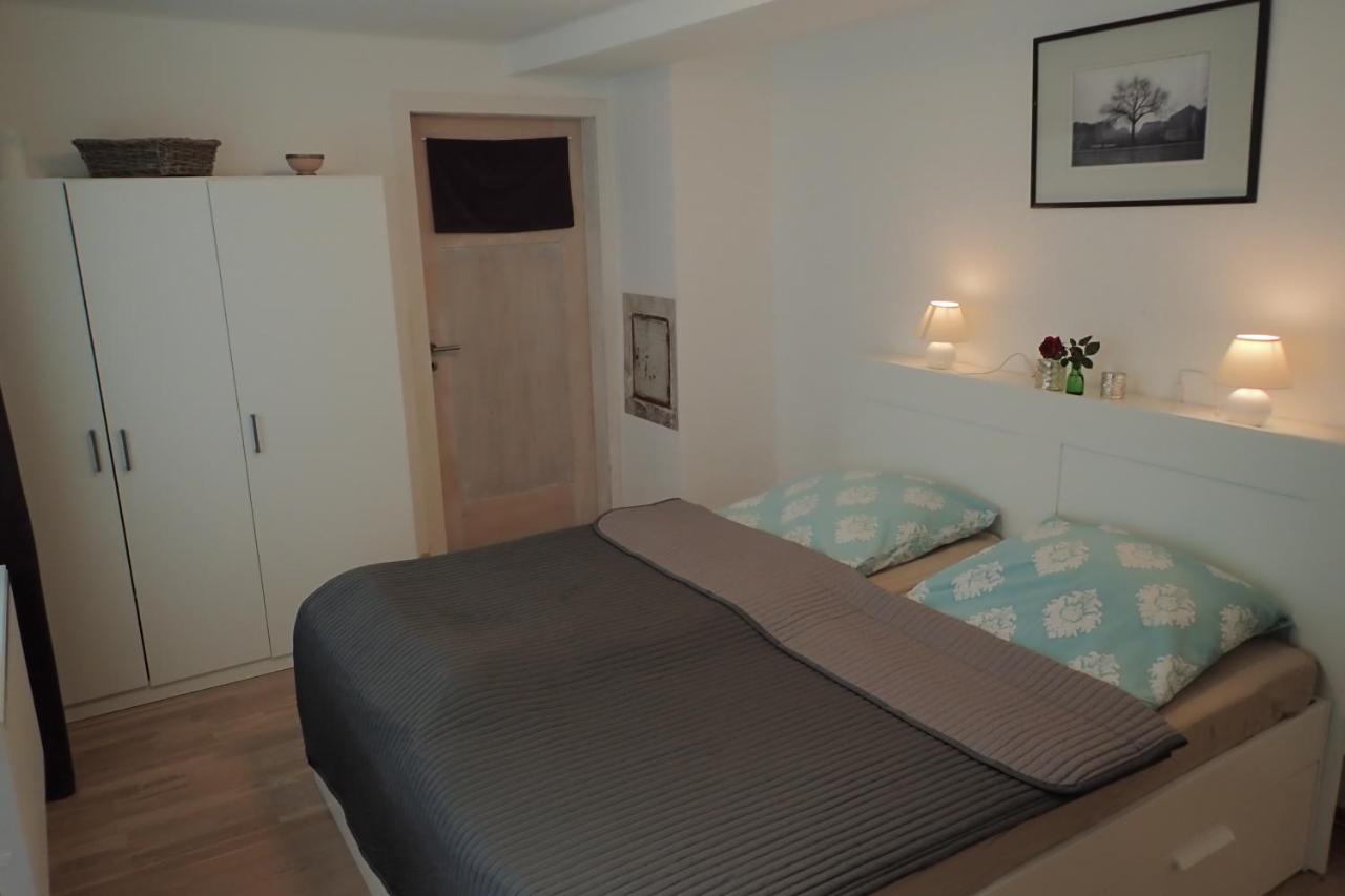 Ferienwohnung Holzmaden Am Platz Eksteriør billede